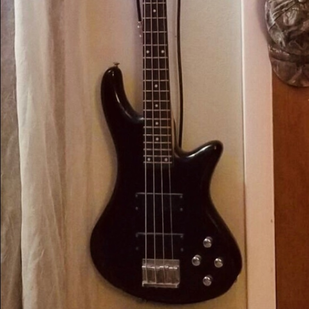 Schecter DIAMOND SERIES deluxe-4 base 🎸